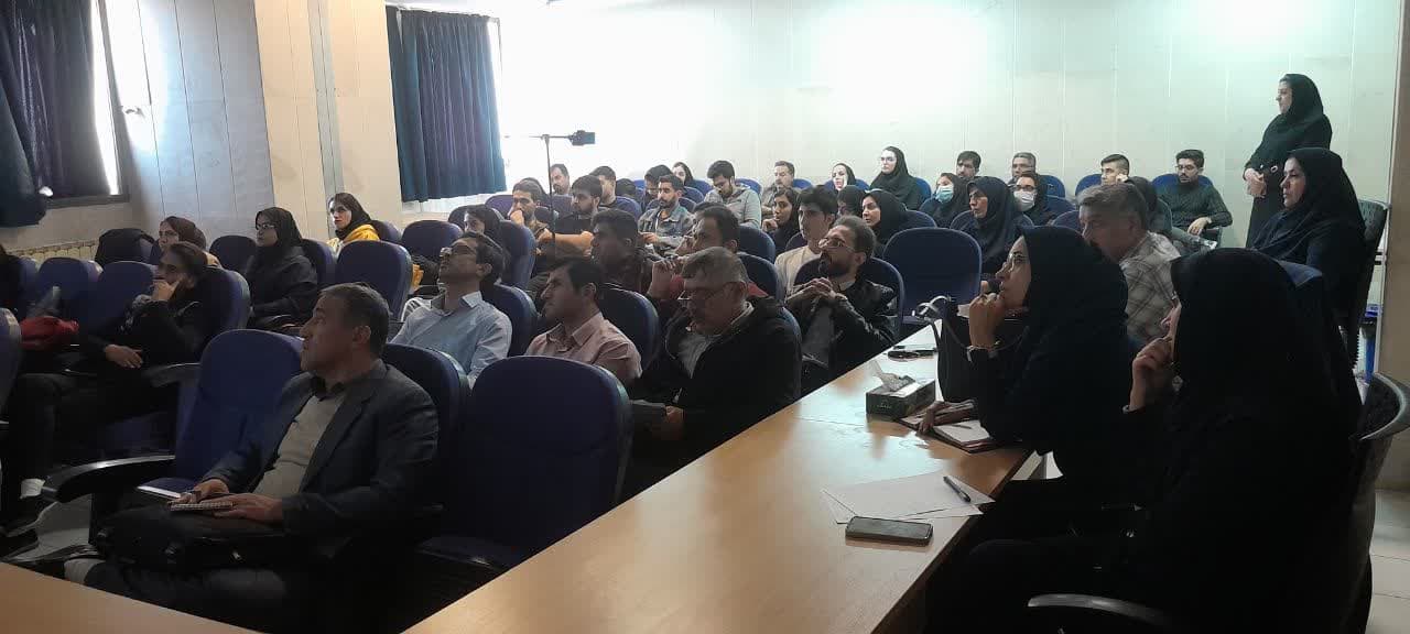 برگزاری دومین کارگاه آموزشی معرفی ابزارهای هوش مصنوعی در پژوهش در دانشگاه شهرکرد